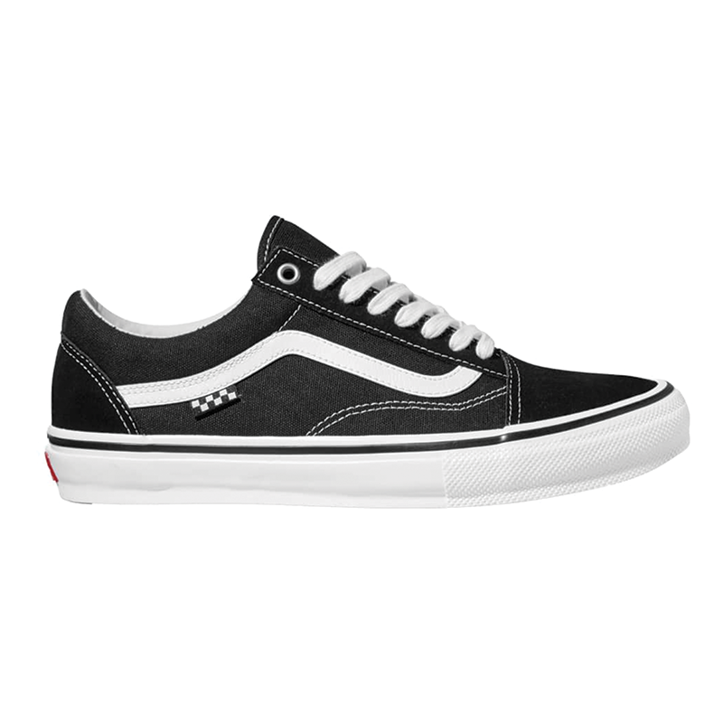Vans Skate Old Skool shoes in black and white with classic side stripe, displayed on a neutral background.