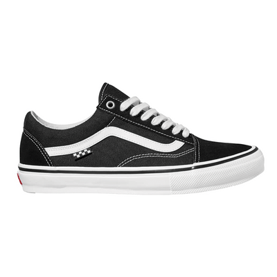 Vans Skate Old Skool shoes in black and white with classic side stripe, displayed on a neutral background.